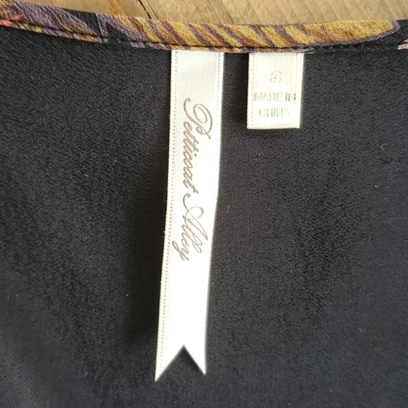 Petticoat Alley chiffon tunic - Picture 3 of 3